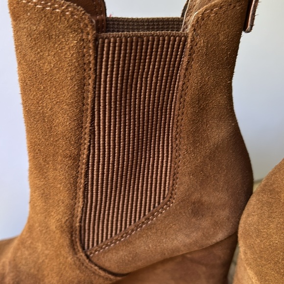 Gently used! STEVE Madden Saddle Brown Suede Wedge  Ankle Boots - Picture 4 of 12